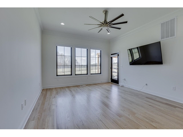 Photo of 474 N Tidewater Trail