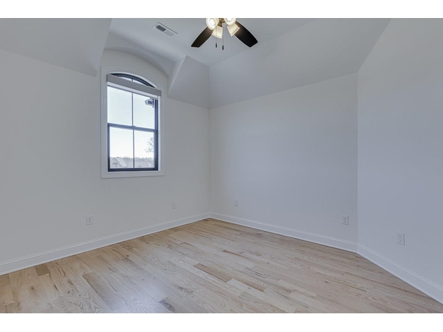 Photo of 474 N Tidewater Trail