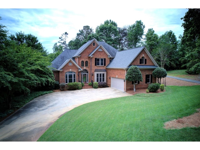 Photo of 310 Hidden Creek Circle Photo of 310 Hidden Creek Circle