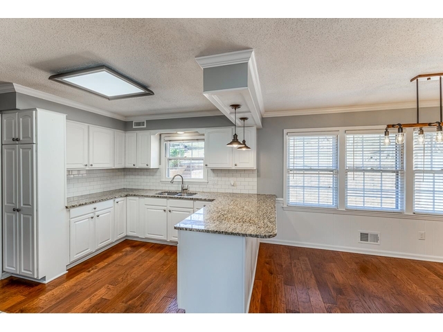 Photo of 263 Fairlane Drive