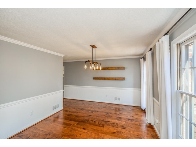 Photo of 263 Fairlane Drive