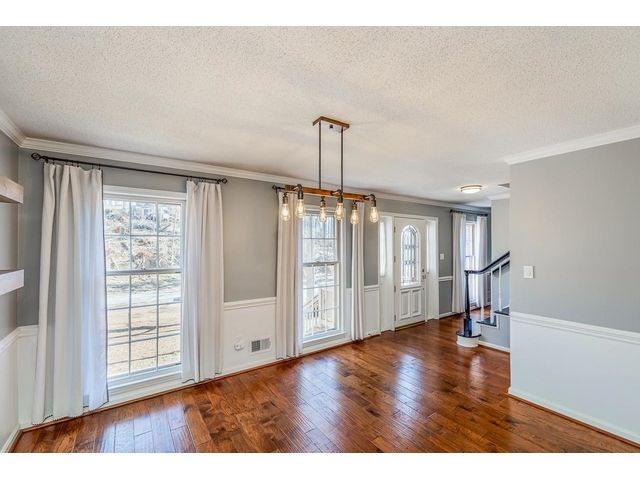 Photo of 263 Fairlane Drive