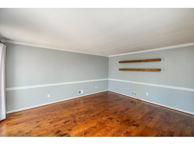 Photo of 263 Fairlane Drive