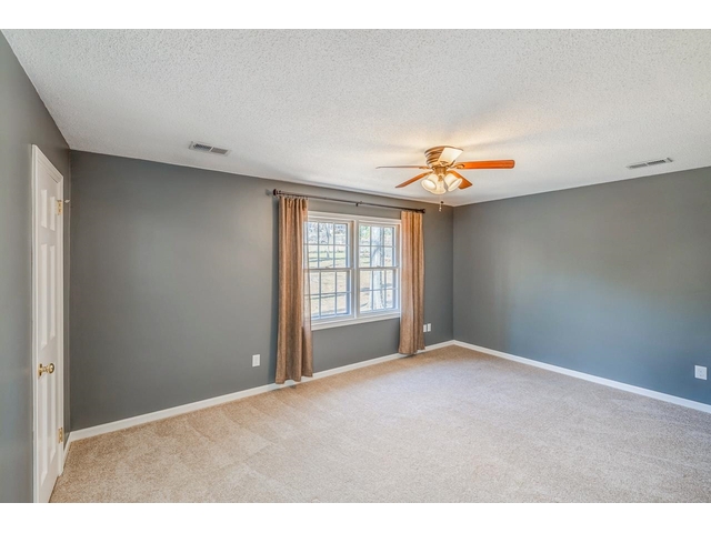 Photo of 263 Fairlane Drive