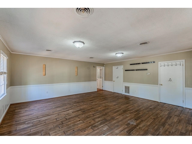 Photo of 263 Fairlane Drive