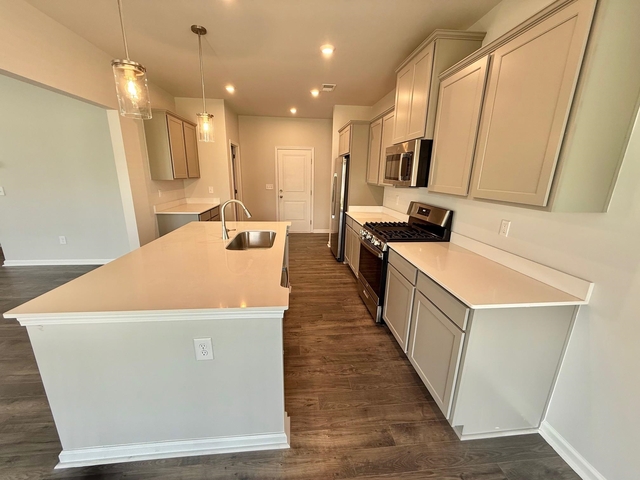 Photo of 1812 Berkshire Lane