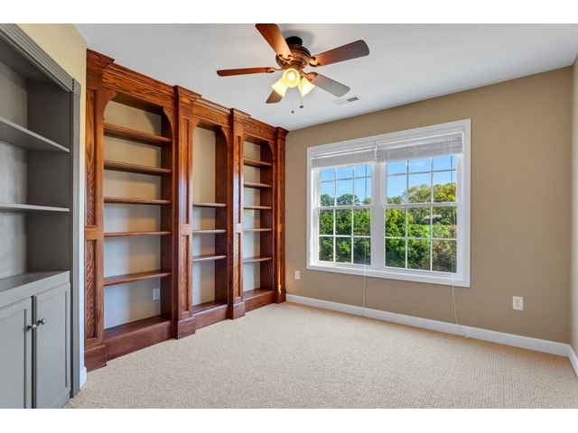 Photo of 719 Hickory Hollow