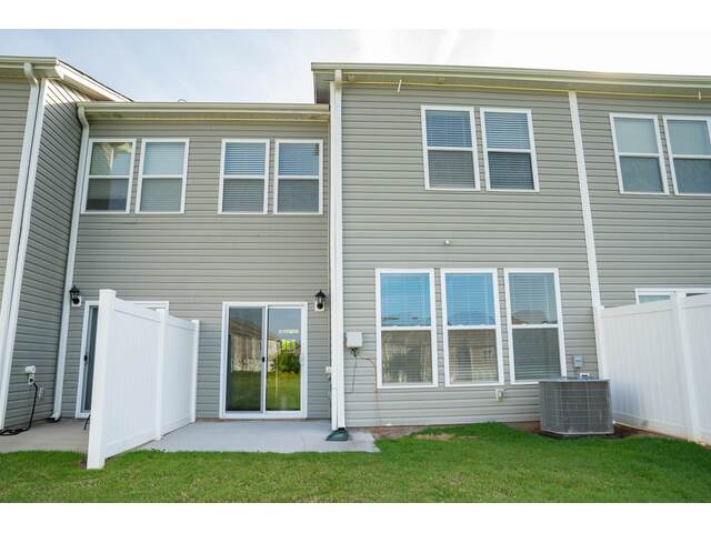 Photo of 304 Sudduth Farms Drive Photo of 304 Sudduth Farms Drive