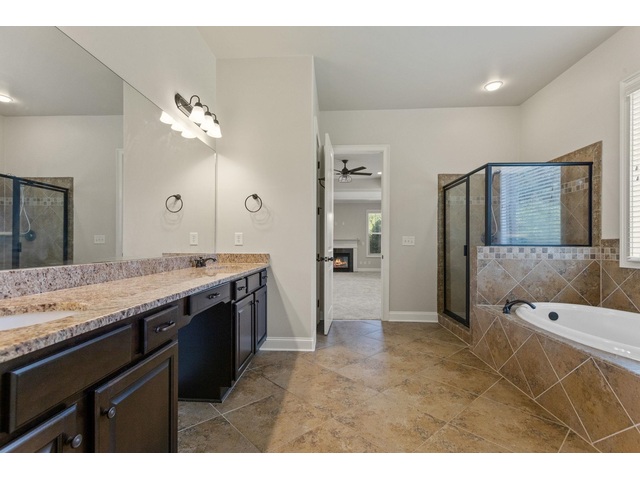 Photo of 112 Murdock Lane