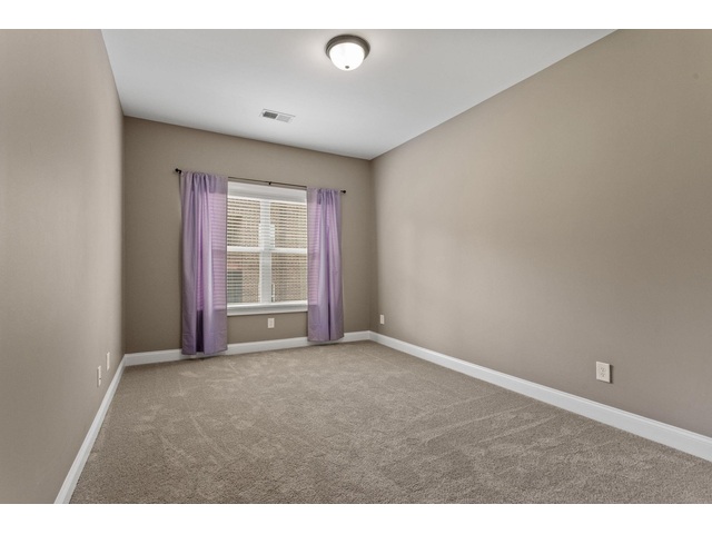 Photo of 112 Murdock Lane