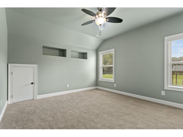 Photo of 112 Murdock Lane