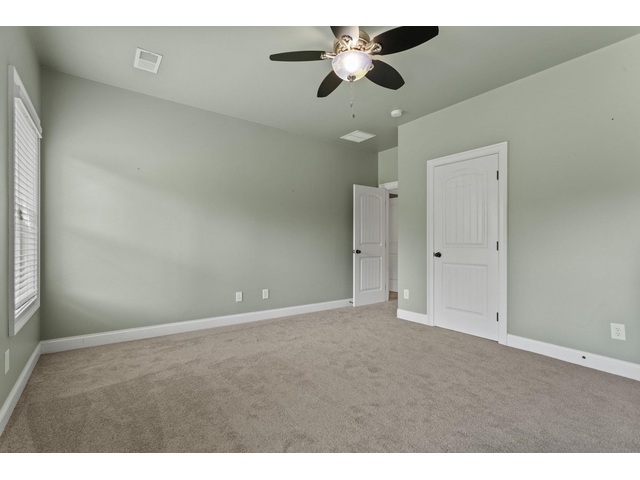 Photo of 112 Murdock Lane