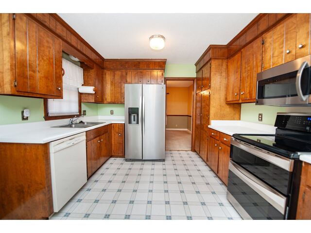 Photo of 322 Seven Oaks Lane Photo of 322 Seven Oaks Lane