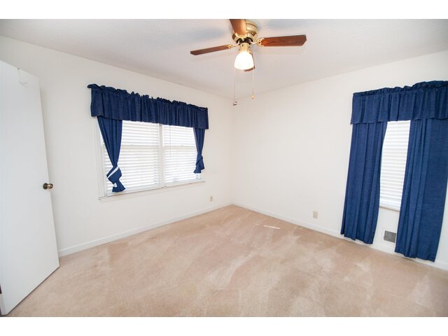 Photo of 322 Seven Oaks Lane Photo of 322 Seven Oaks Lane