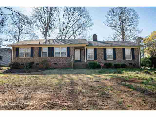 Photo of 322 Seven Oaks Lane Photo of 322 Seven Oaks Lane
