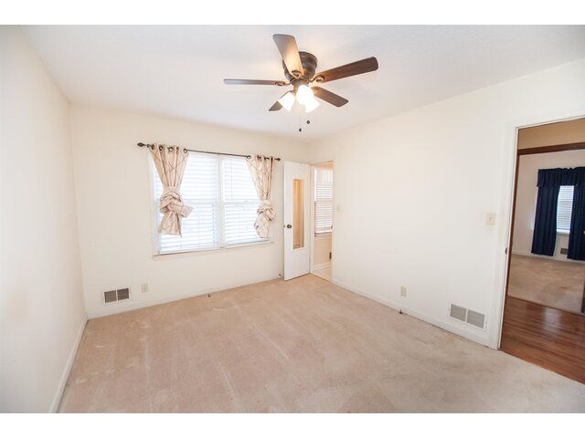 Photo of 322 Seven Oaks Lane Photo of 322 Seven Oaks Lane