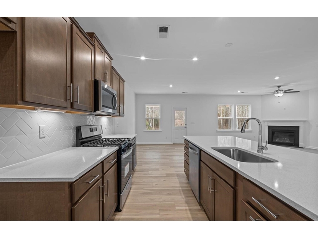 Photo of 1406 Willow Ridge Way