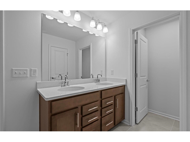 Photo of 1406 Willow Ridge Way