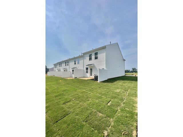 Photo of 2041 Hillman Way