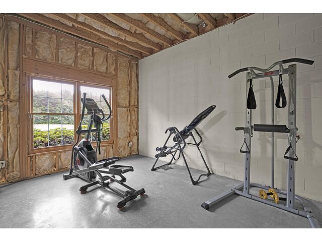 Photo of 1527 S Blackstock Road