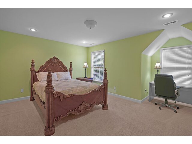 Photo of 1527 S Blackstock Road