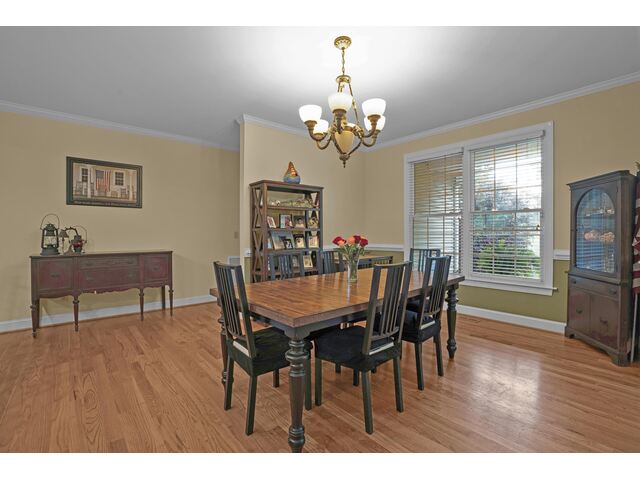 Photo of 1527 S Blackstock Road