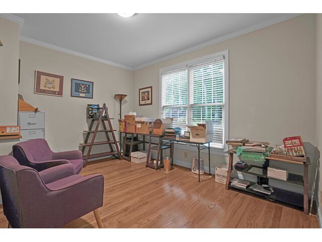 Photo of 1527 S Blackstock Road