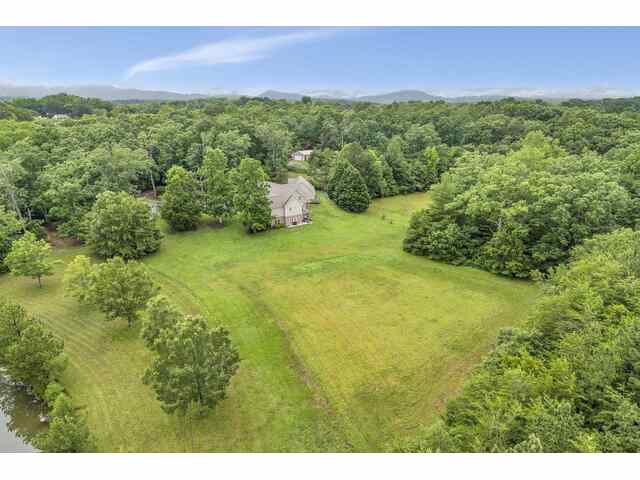 Photo of 1527 S Blackstock Road