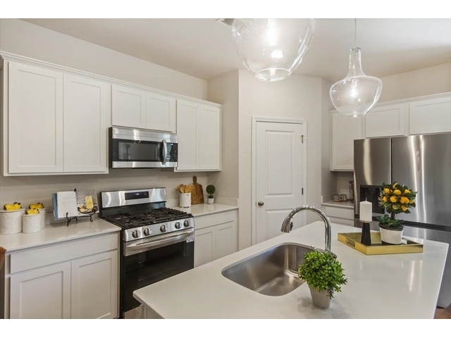 Photo of 2009 Hillman Way