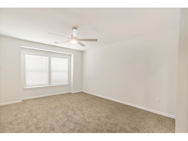 Photo of 2009 Hillman Way