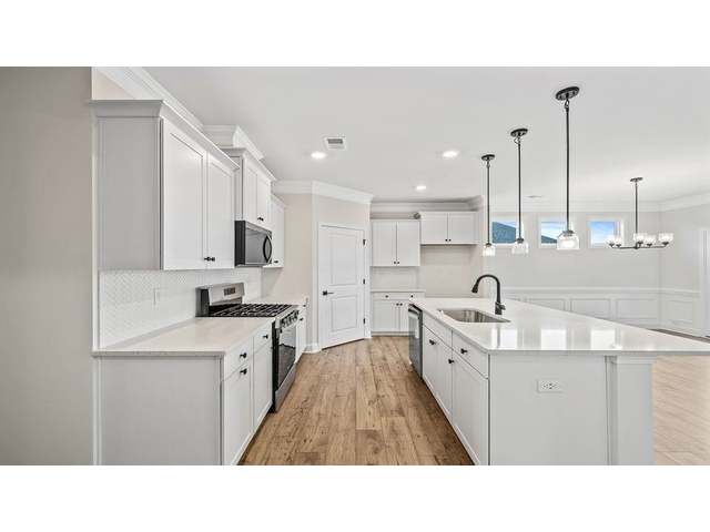 Photo of 1914 Crumhorn Avenue