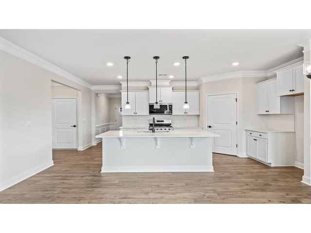 Photo of 1914 Crumhorn Avenue