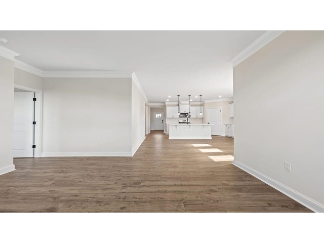 Photo of 1914 Crumhorn Avenue