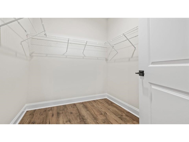 Photo of 1914 Crumhorn Avenue