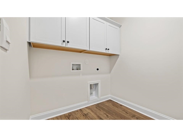 Photo of 1914 Crumhorn Avenue