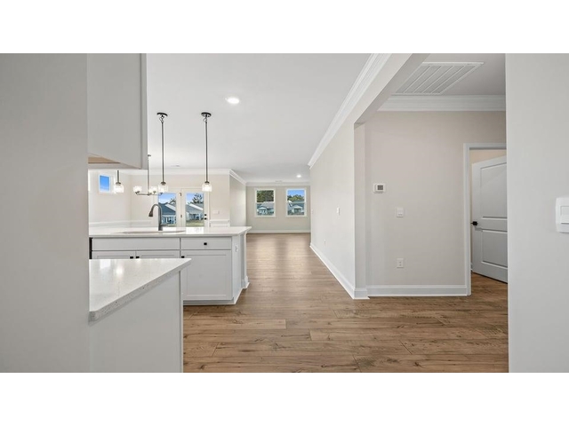 Photo of 1914 Crumhorn Avenue