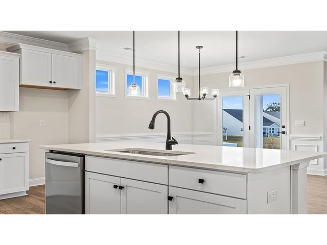 Photo of 1914 Crumhorn Avenue