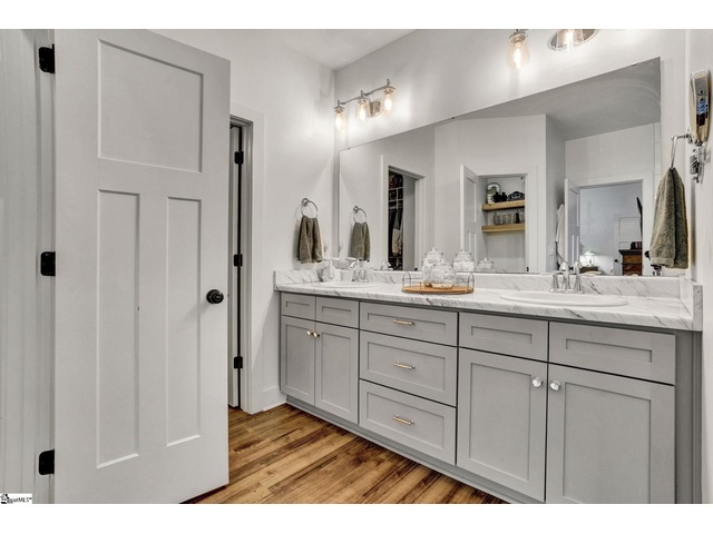 Photo of 35 Blue Gill Drive Photo of 35 Blue Gill Drive