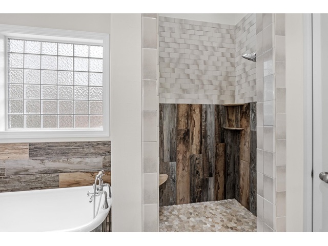 Photo of 236 Horseshoe Lake Road