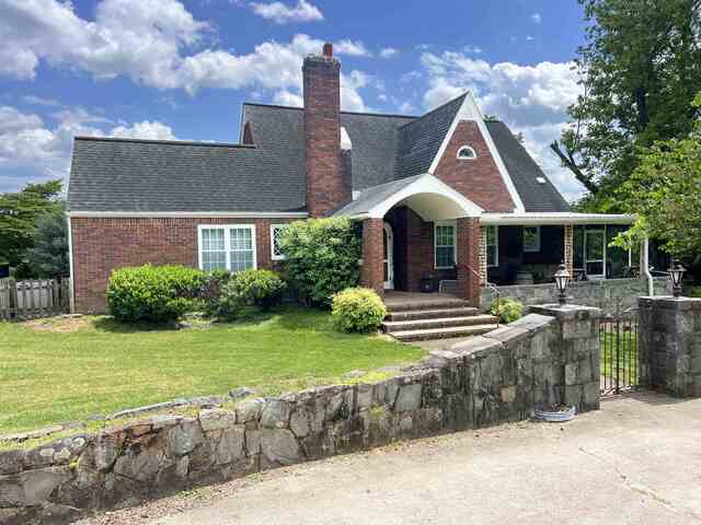 Photo of 510 E Earle Street