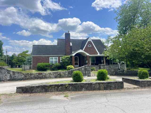 Photo of 510 E Earle Street