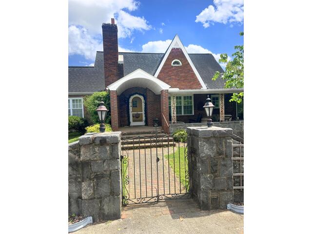 Photo of 510 E Earle Street