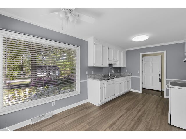 Photo of 110 Oak Drive Photo of 110 Oak Drive