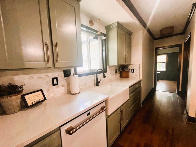 Photo of 202 Pine St