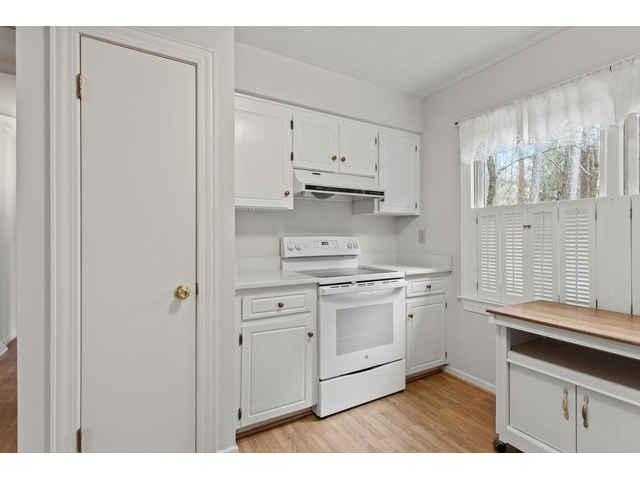 Photo of 13 Forest Oaks Way