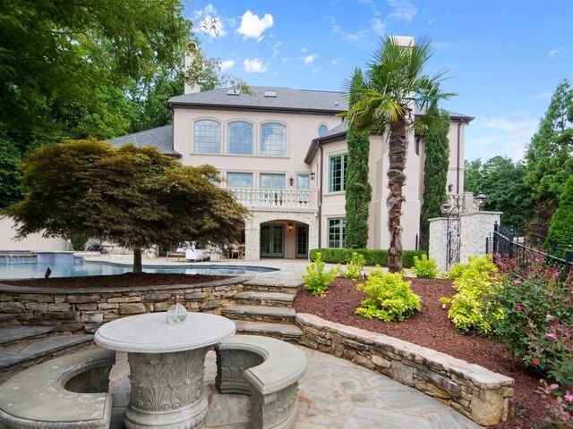 Photo of 165 Saint Andrews Drive Photo of 165 Saint Andrews Drive