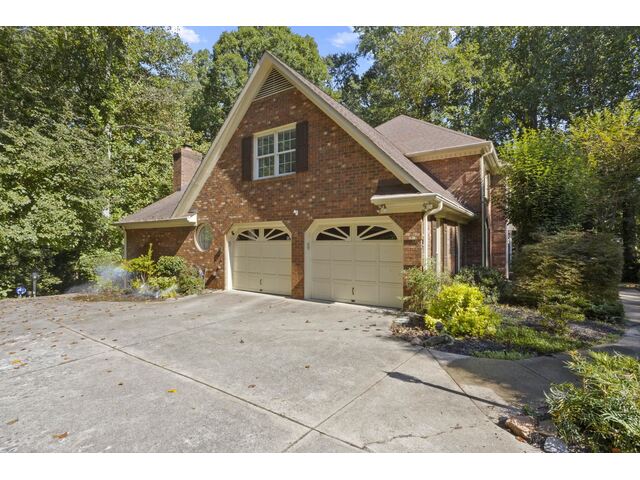 Photo of 1228 Shadowood Drive
