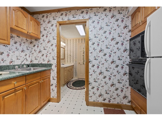 Photo of 1228 Shadowood Drive